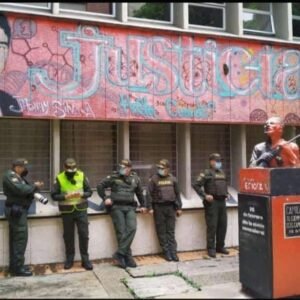 La Policía en Univalle: una fotografía para la posteridad